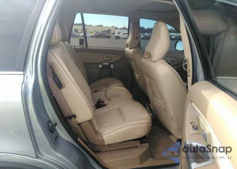 2011 Volvo Xc90 V8 z USA, uszkodzony, nr VIN YV4852CT6B1583531